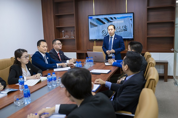 Lợi ích của luật sư tư vấn pháp luật thường xuyên cho doanh nghiệp