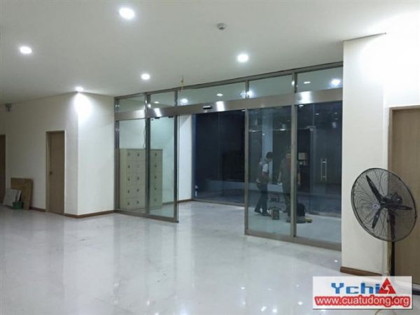 Hiện đại, sang trọng và tiện ích với cửa kính trượt tự động