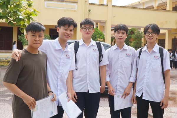 Học sinh Hải Phòng dự thi tốt nghiệp THPT năm 2023. Ảnh: Lê Tân