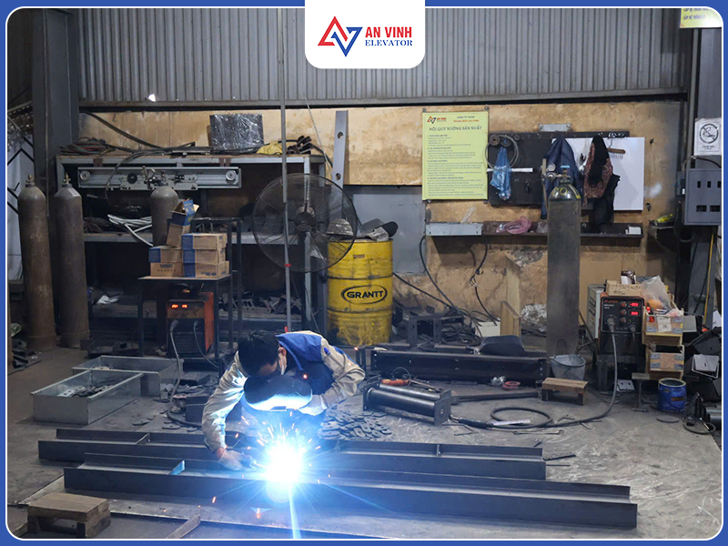 Nên chọn công ty sản xuất thang máy theo tiêu chí nào?