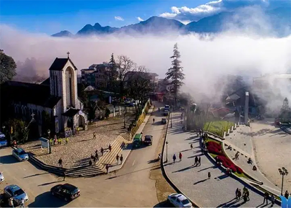 Sapa chìm trong sương mù lãng mạn, thơ mộng