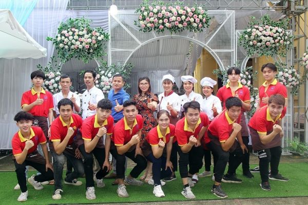 Tiệc truyền thống hay tiệc buffet là sự lựa chọn tối ưu cho ngày cưới?