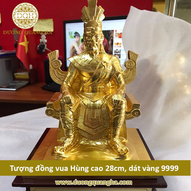 Tượng đồng vua Hùng 
