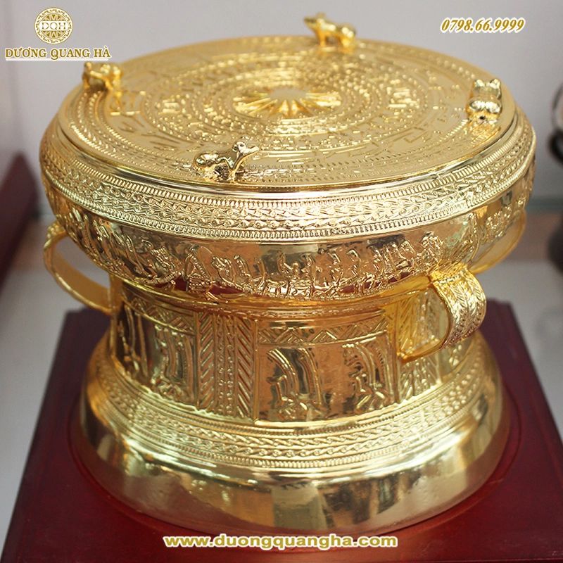 tượng đồng dát vàng mạ vàng