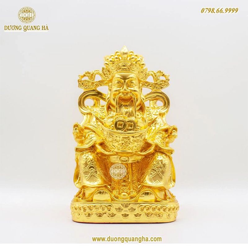 tượng đồng dát vàng dương quang hà 
