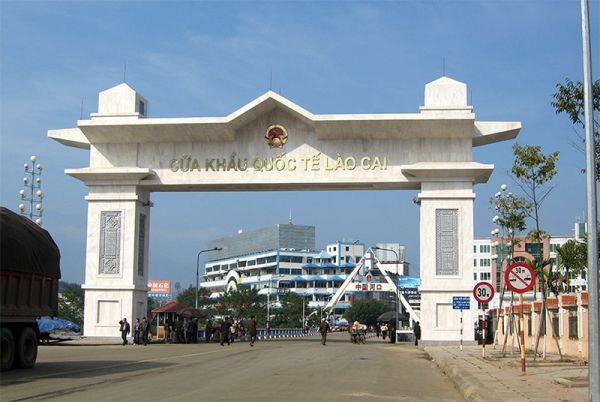 vận chuyển hàng hoá trung việt 