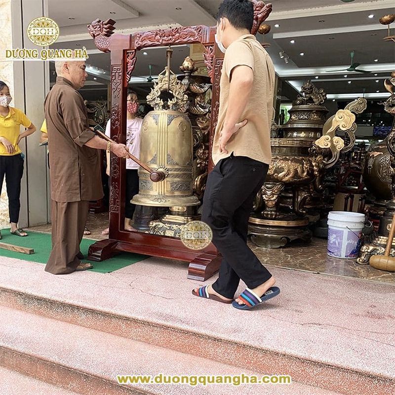 Đúc chuông đồng 