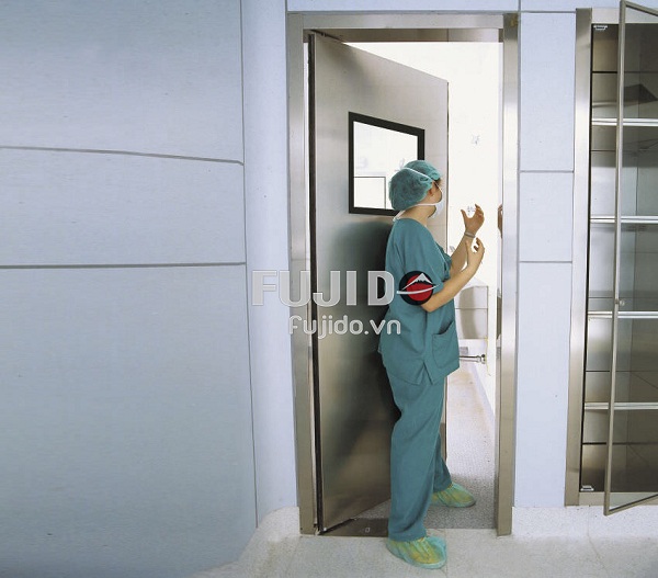 cửa nhà máy dược