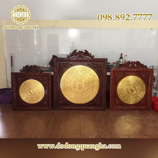 Tặng quà lưu niệm gì cho người nước ngoài vừa sang trọng vừa ý nghĩa?