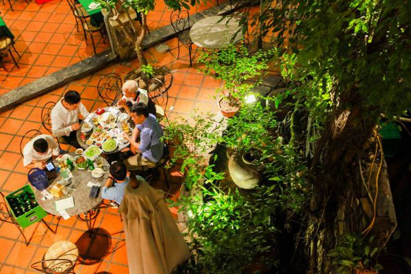 Quán bia Hà Nội nào được khách hàng yêu thích và thường xuyên lui tới?