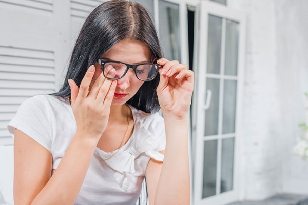 Tại sao nên thay kính mới cho năm học mới?