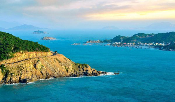 Trải nghiệm xe điện du lịch tại Resort Vĩnh Hy