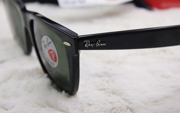 Độc đáo, sang trọng với kính mắt Rayban Wayfarer 2140