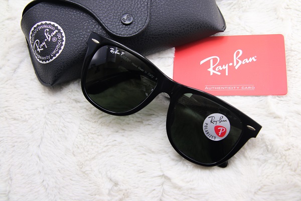 Độc đáo, sang trọng với kính mắt Rayban Wayfarer 2140