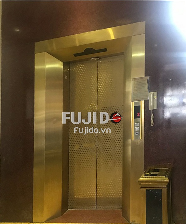 ốp inox cửa thang máy