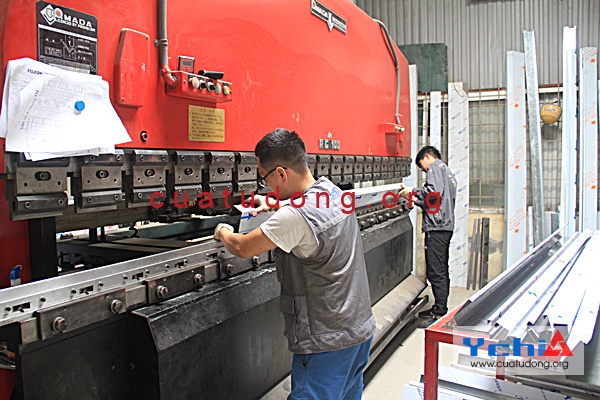 sản xuất inox thang máy