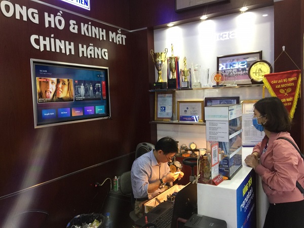 Thay pin đồng hồ: Tưởng dễ mà khó