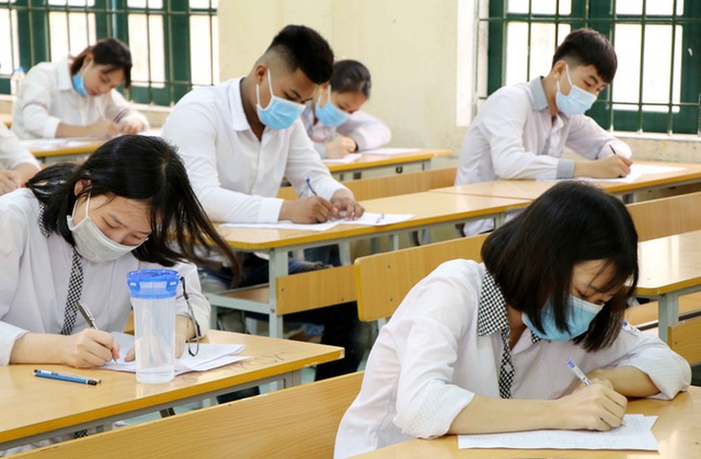 Nhiều ý kiến chọn thi tốt nghiệp THPT chỉ 4 môn từ 2025 - Ảnh 1. Nhiều ý kiến chọn thi tốt nghiệp THPT chỉ 4 môn từ 2025 - Ảnh 1.
