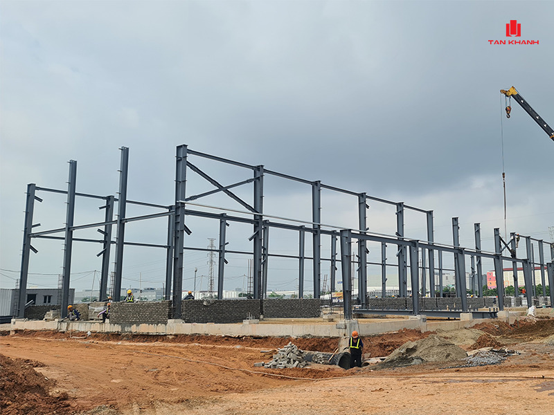 Nhà khung thép hộp: Đặc điểm kết cấu, ứng dụng và chi phí xây dựng