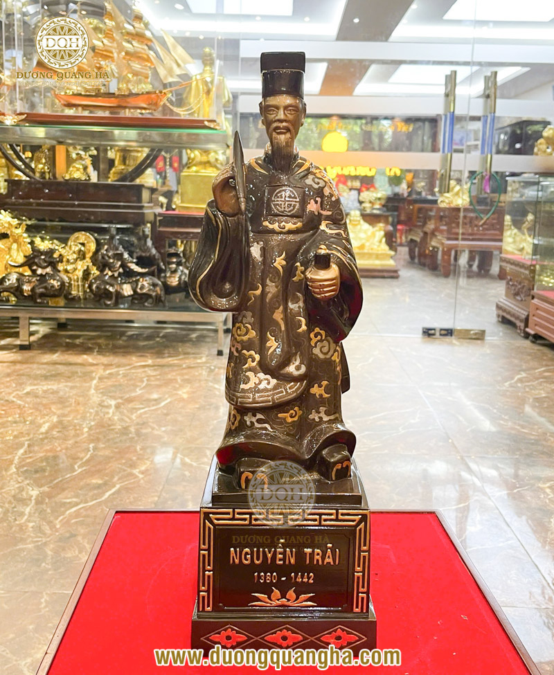 Tượng đài Nguyễn Trãi
