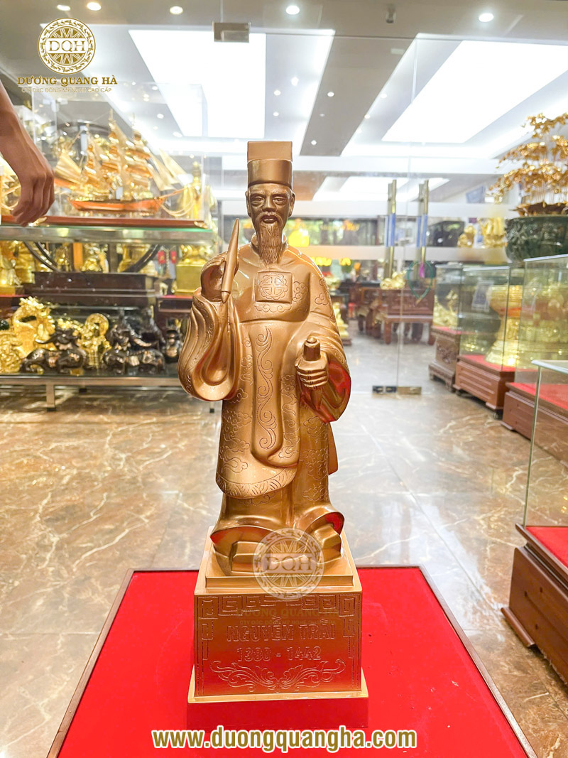 Tượng đài Nguyễn Trãi